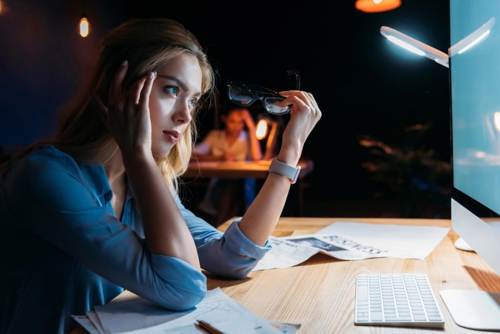 53% of college students feel pressured by social media to spend more