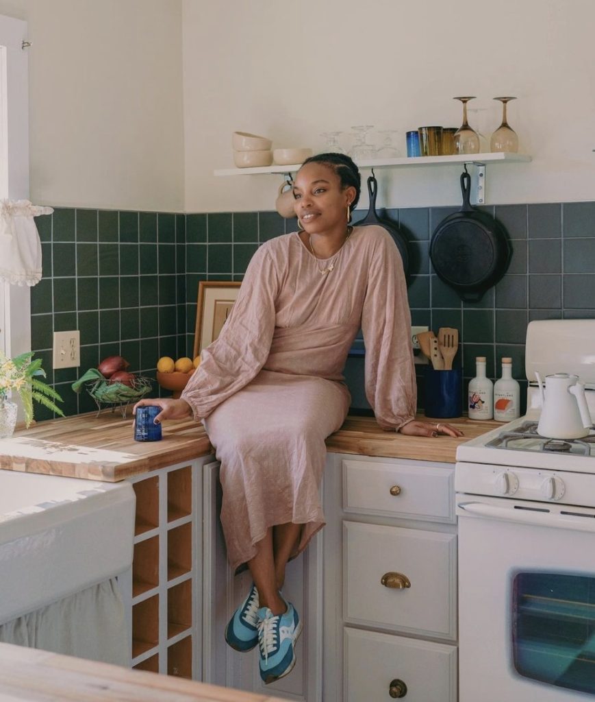 8 Ways to Display Art in Your Kitchen 8 Ways to Display Art in Your Kitchen
