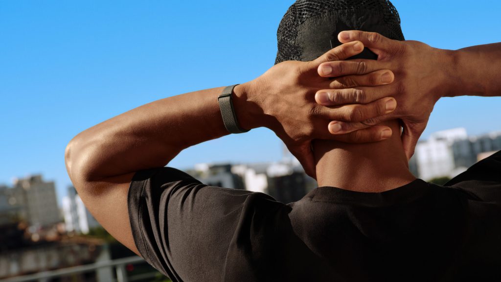$99 screenless tracker with WHOOP vibes
