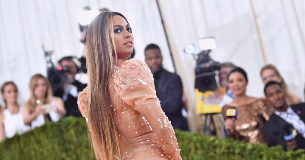 All eyes are on Bezos at the Met Gala