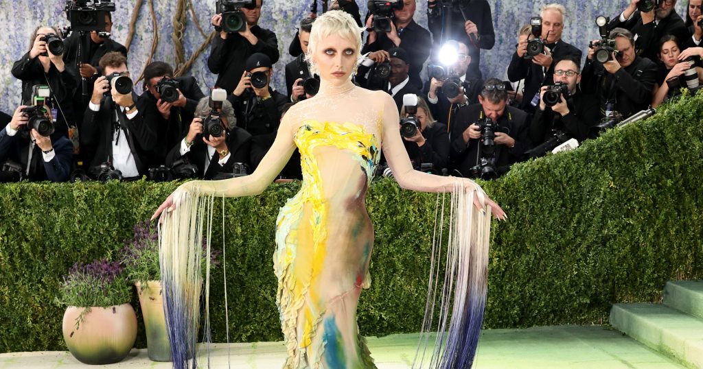 Best Celebrity Red Carpet Looks