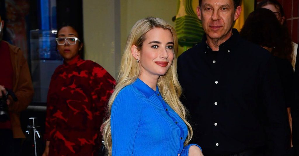 Emma Roberts Just Wore This Amazing Flat-Shoe Color Trend