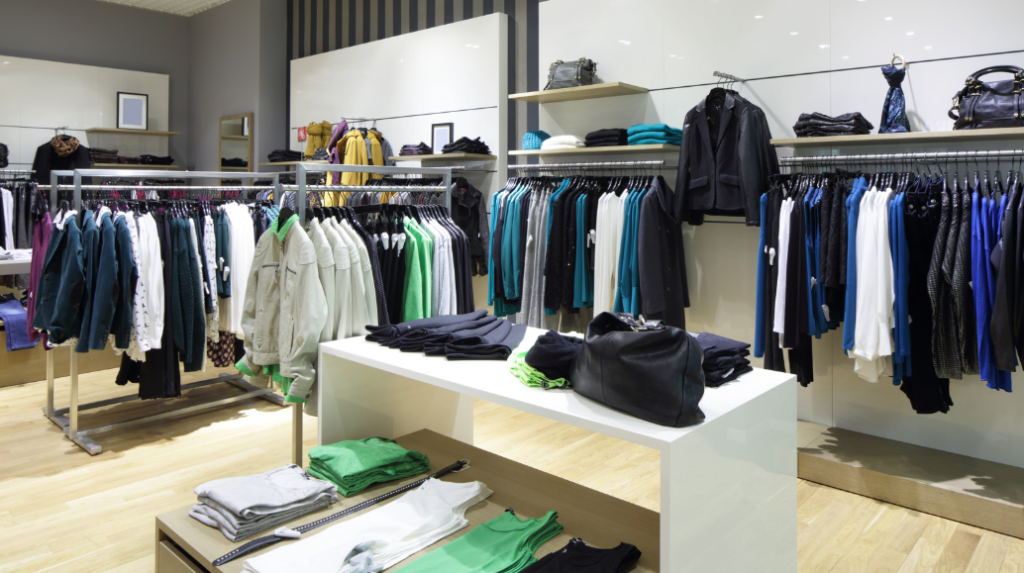 Fashion and Finance: How to Balance Personal Style with Smart Spending