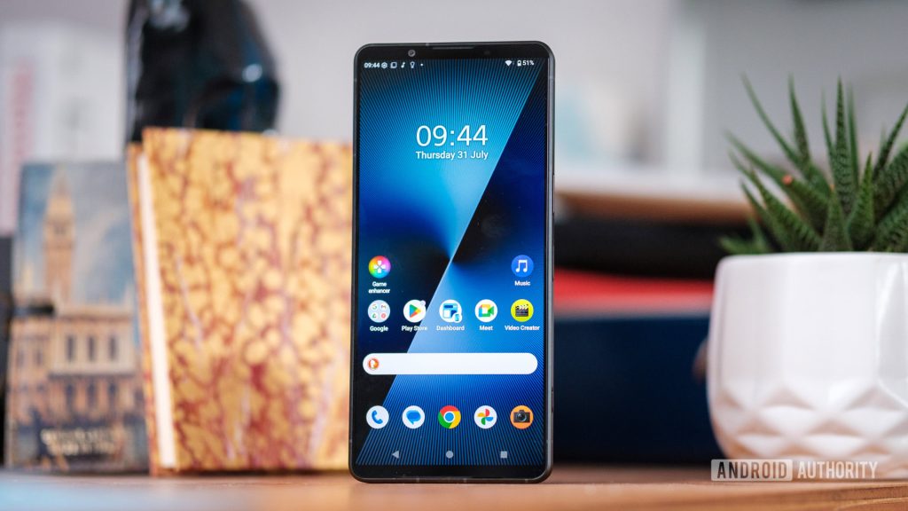 I want to like the Xperia 1 VIII, but Sony keeps ignoring its biggest issues I want to like the Xperia 1 VIII, but Sony keeps ignoring its biggest issues