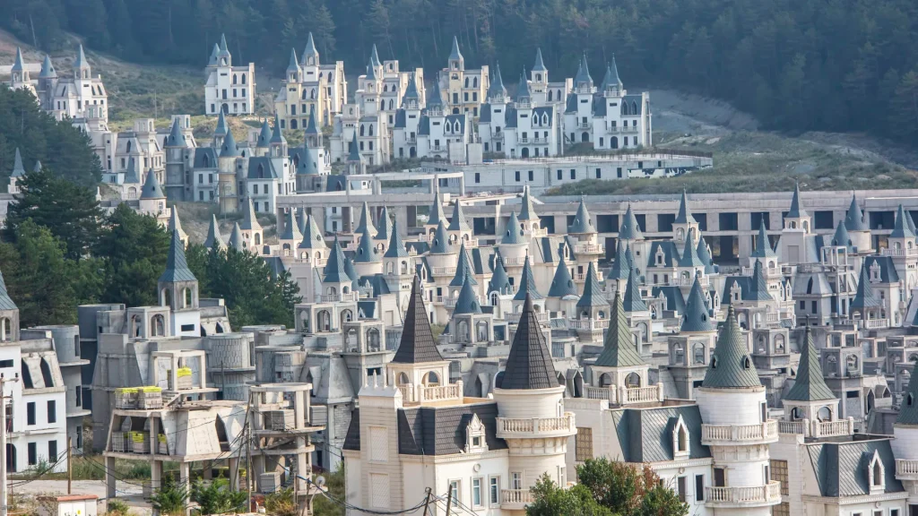 Inside the world's creepiest abandoned hotels