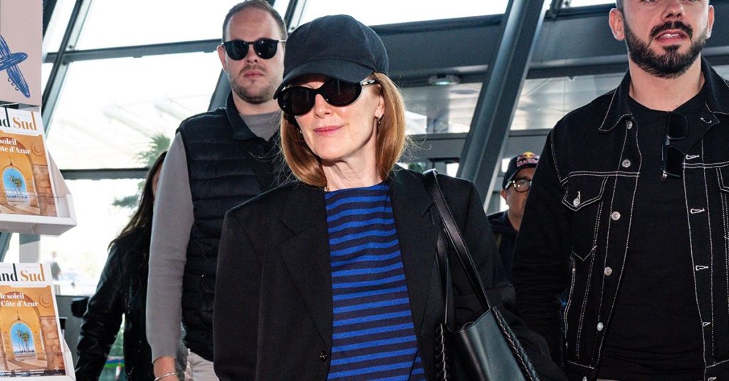 Julianne Moore wore the perfect airport outfit