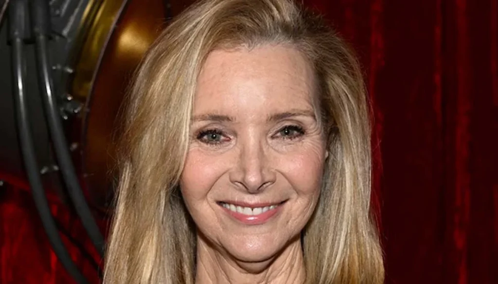 Lisa Kudrow breaks 'Friends' bond with her explosive claims?