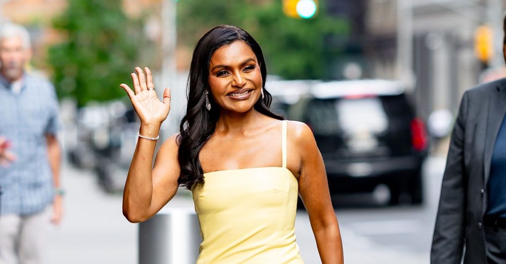 Mindy Kaling Modernizes This "Dated" Heel Trend