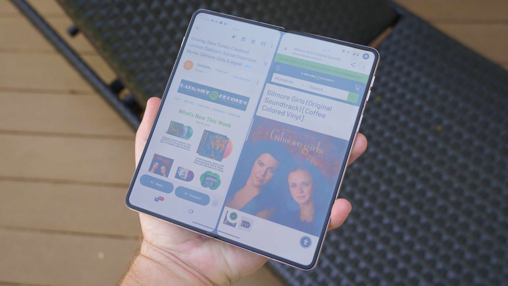 Motorola Razr Fold proves ditching elite silicon was a smart move