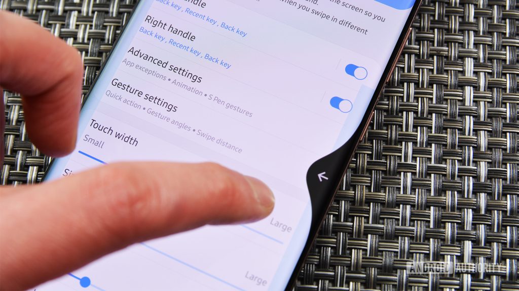 Pesky bug is freezing gestures after screenshot on Galaxy phones
