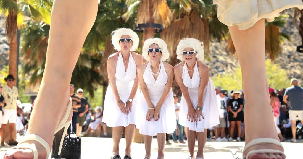 Photos: Marilyn Monroe's lookalike will set records