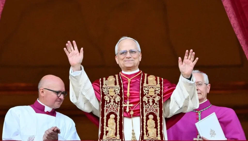 Pope Leo XIV honors journalists on World Press Freedom Day
