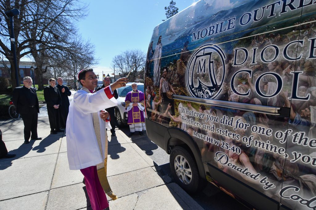 Race car driver's gift boosts mobile ministry in Columbus, Ohio, diocese
