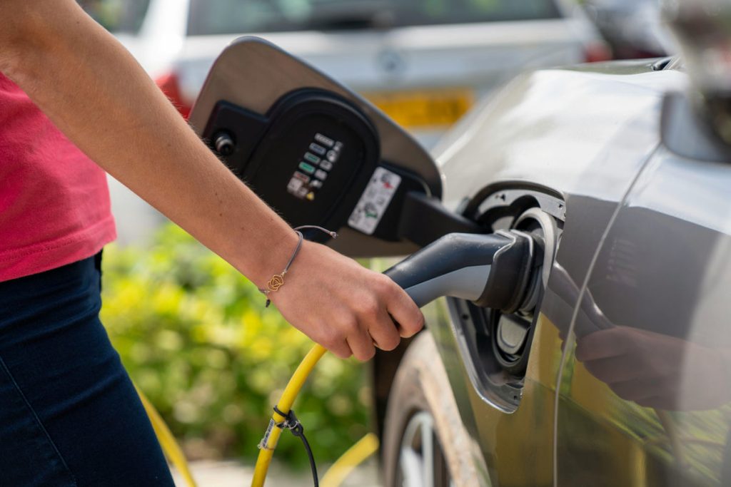 Researchers have just figured out how to make EV batteries run more gracefully Researchers have just figured out how to make EV batteries run more gracefully