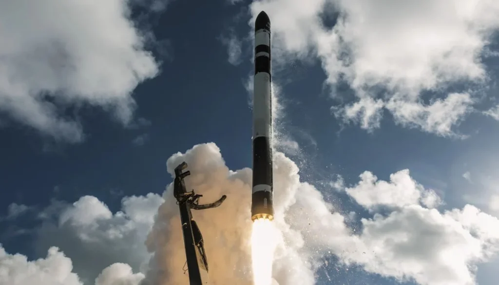 Scientists say SpaceX 'space junk' on collision course with Moon
