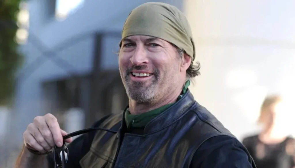 Scott Patterson reveals why he avoided watching 'Gilmore Girls' for decades