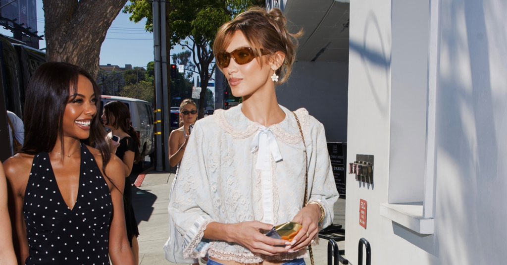 The main ways people wear bootcut jeans in their 20s vs. 30s