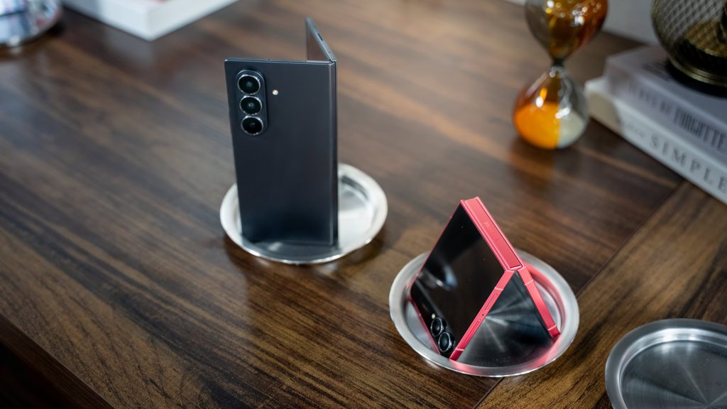 The next Galaxy Z foldable could split Snapdragon and Exynos chips