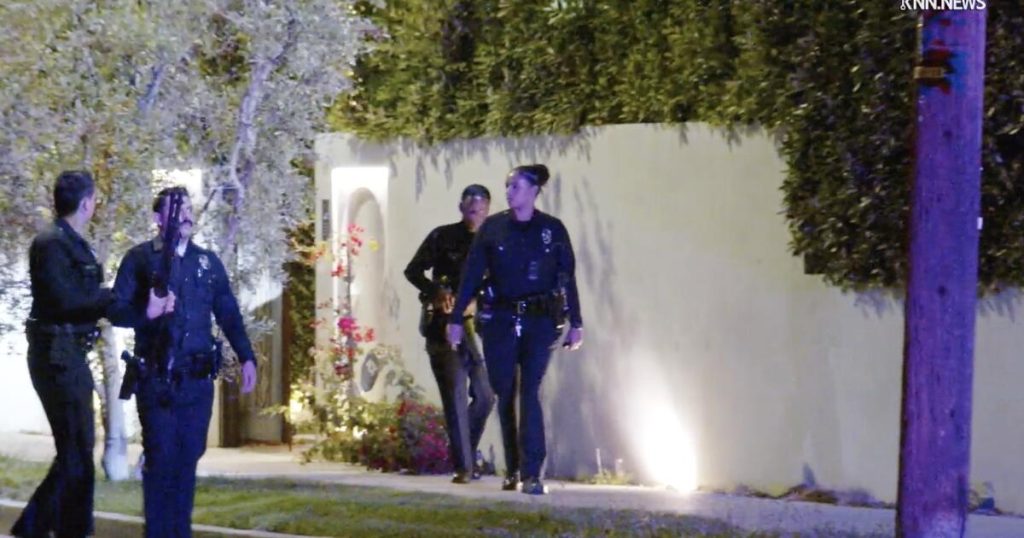 Thieves spray neighbor’s bear spray in Studio City; Thieves woke up by alarm in Beverly Grove Thieves spray neighbor's bear spray in Studio City; Thieves woke up by alarm in Beverly Grove