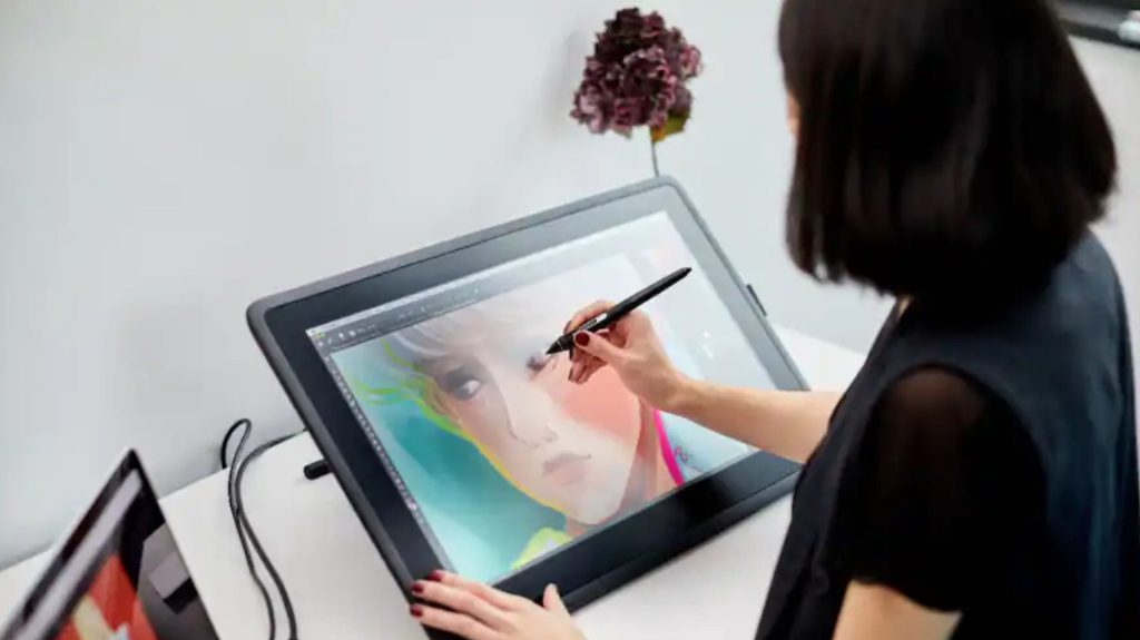 This premium drawing tablet has a clearance discount of $325 at Best Buy right now