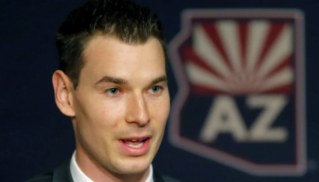 Toronto Maple Leafs appoint John Chayka as GM and bring back Mats Sundin