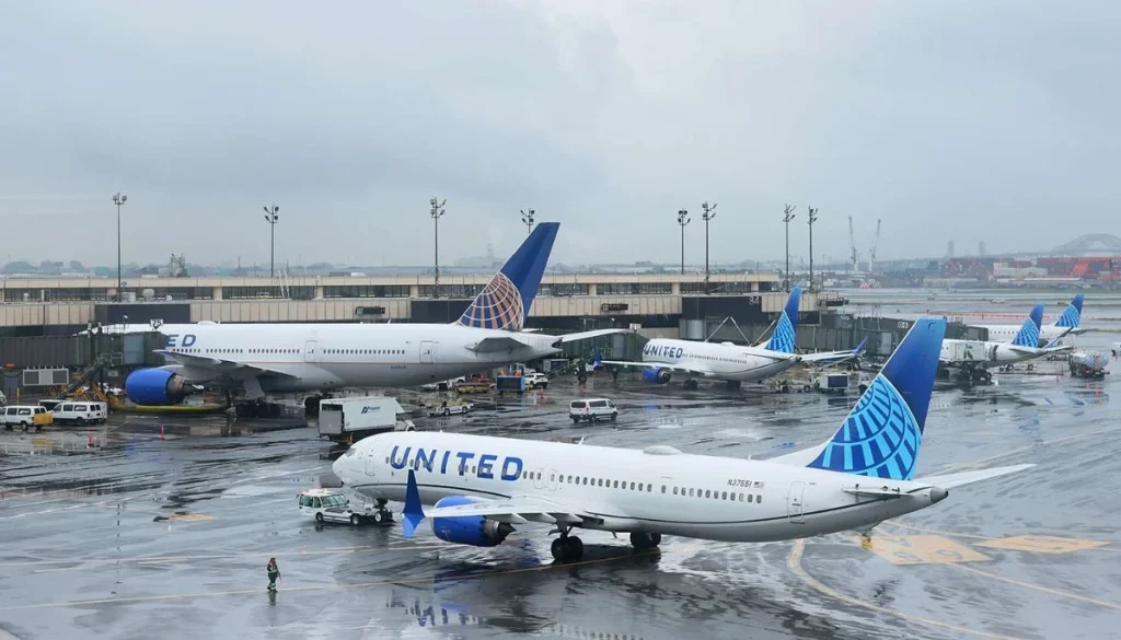 United Airlines flight diverted in emergency response after passenger allegedly attacks crew