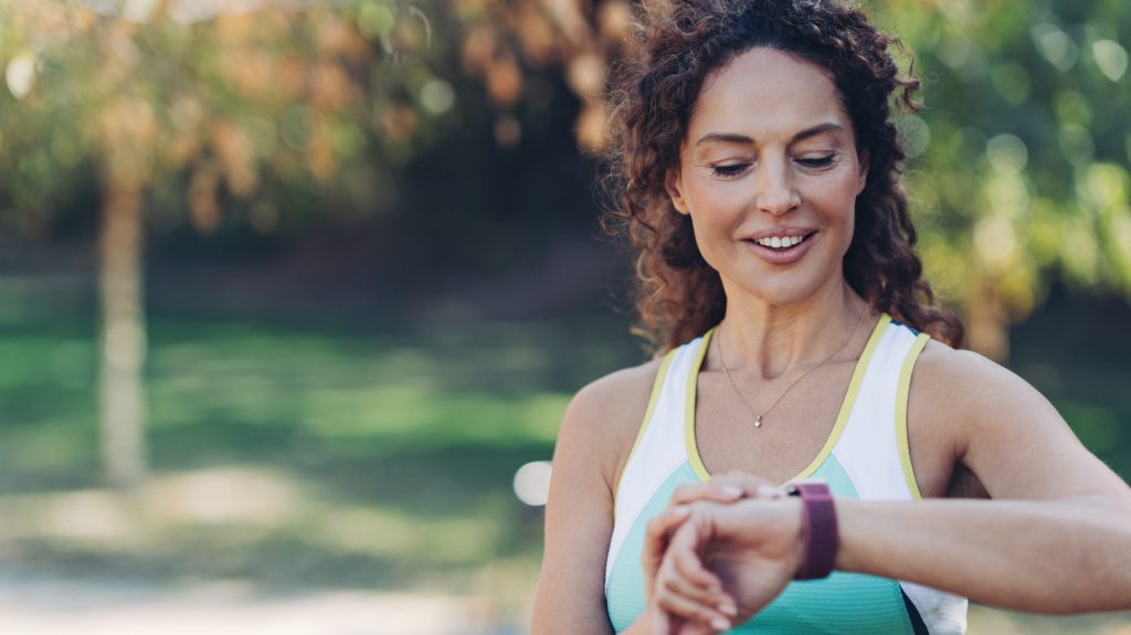 Fitness Bands Vs. Smartwatches - Which Is Best For You?