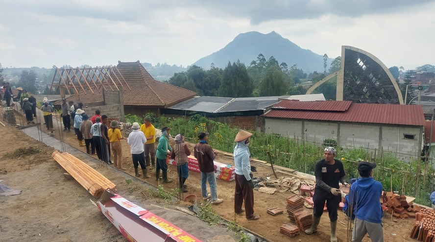 Catholics in Indonesia turn historic hill into ecological prayer park Catholics in Indonesia turn historic hill into ecological prayer park