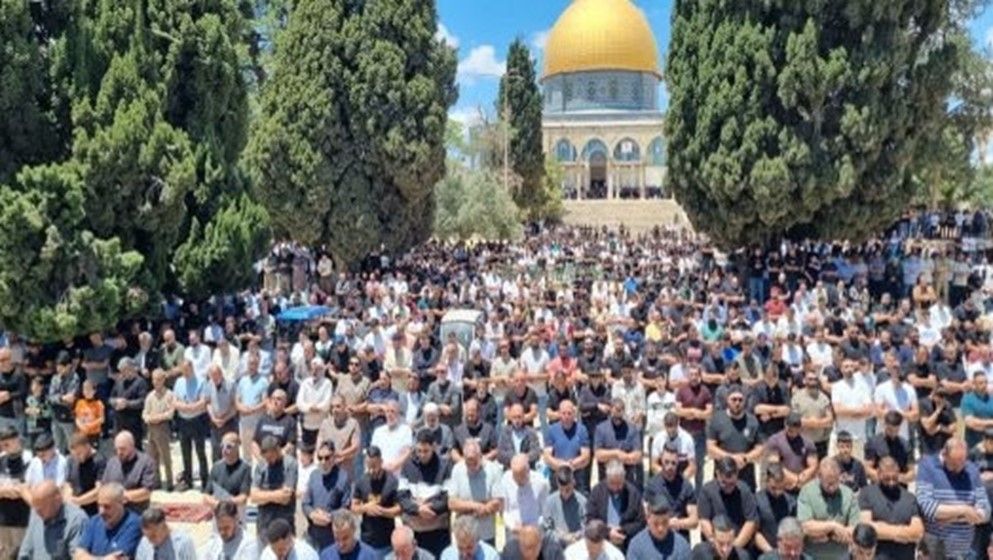 65,000 Worshippers Perform Friday Prayers at Al-Aqsa Mosque – Jordan News 65,000 Worshippers Perform Friday Prayers at Al-Aqsa Mosque - Jordan News