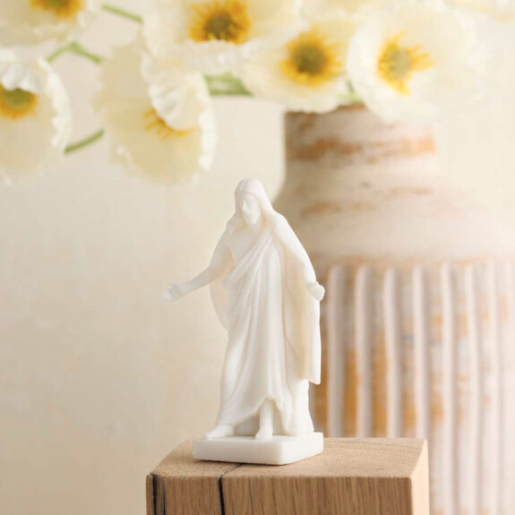 Mini Christus statues