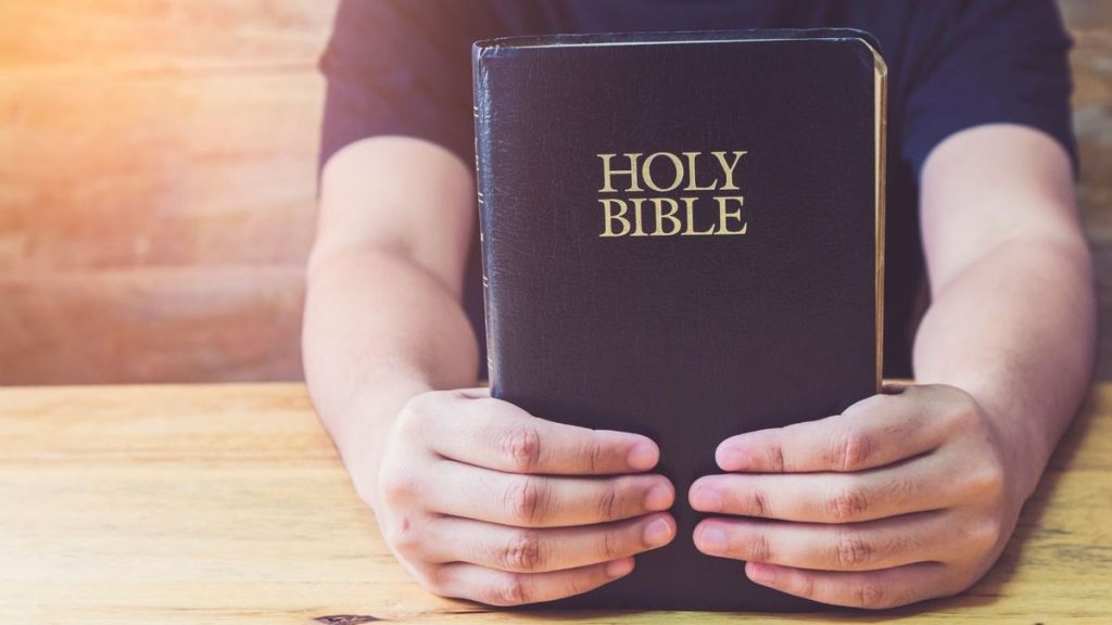 Posts claim Muslim family bought major Bible publisher. There's no proof
